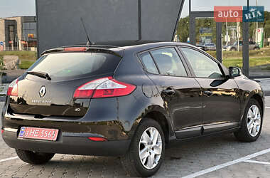 Хэтчбек Renault Megane 2012 в 