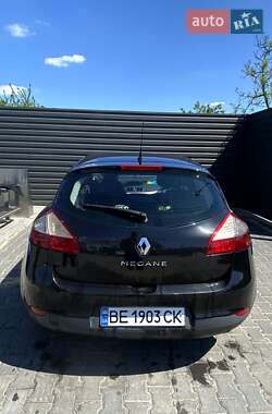Хэтчбек Renault Megane 2009 в 