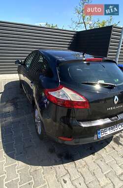 Хэтчбек Renault Megane 2009 в 