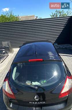Хэтчбек Renault Megane 2009 в 