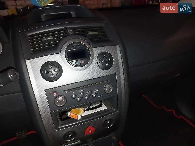 Седан Renault Megane 2004 в Сумах