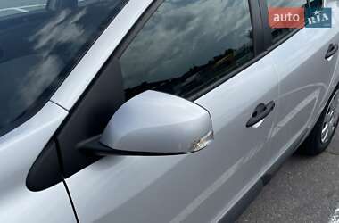 Хетчбек Renault Megane 2011 в 