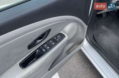 Хетчбек Renault Megane 2011 в 