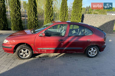 Хэтчбек Renault Megane 1997 в 