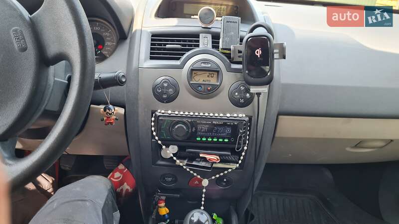Седан Renault Megane 2006 в Броварах фото 47 Седан Renault Megane 2006 в Броварах