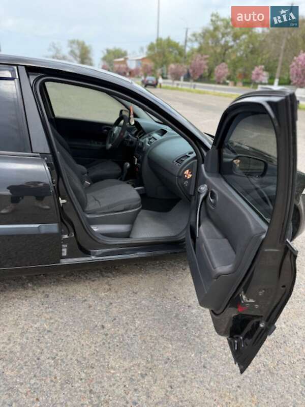 Хэтчбек Renault Megane 2005 в Белгороде-Днестровском