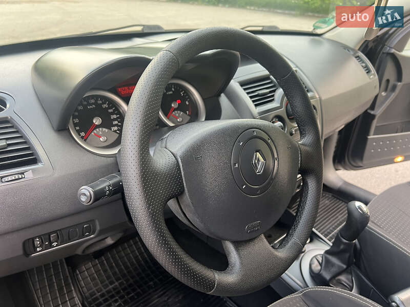 Универсал Renault Megane 2005 в Хороле