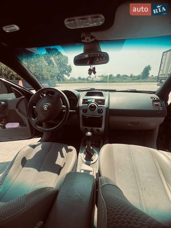 Хетчбек Renault Megane 2004 в Калуші