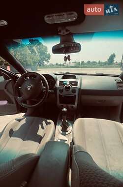 Хэтчбек Renault Megane 2004 в 