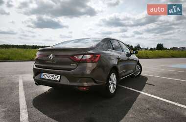 Седан Renault Megane 2017 в 