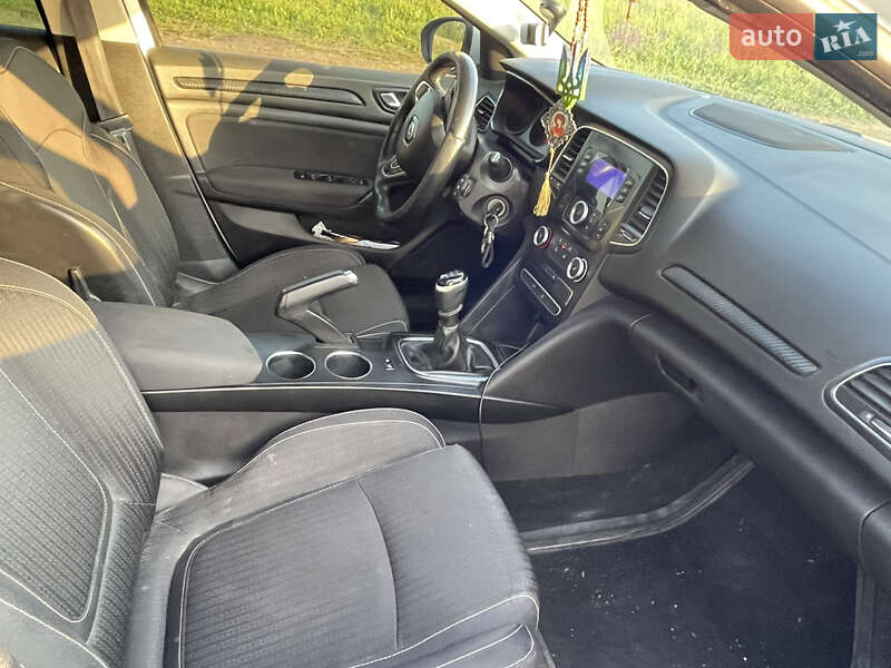 Седан Renault Megane 2017 в Новоукраинке