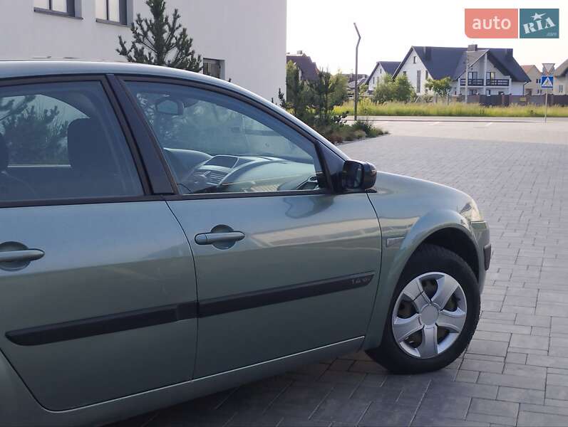 Хэтчбек Renault Megane 2003 в Луцке