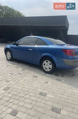 Кабриолет Renault Megane 2004 в 