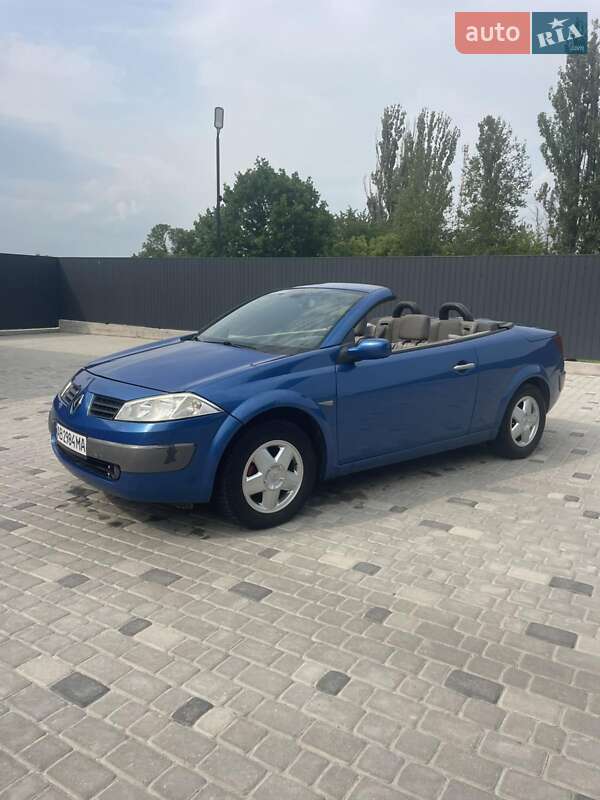 Кабриолет Renault Megane 2004 в 