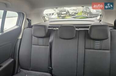 Хэтчбек Renault Megane 2010 в 