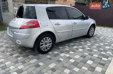 Хэтчбек Renault Megane 2007 в 