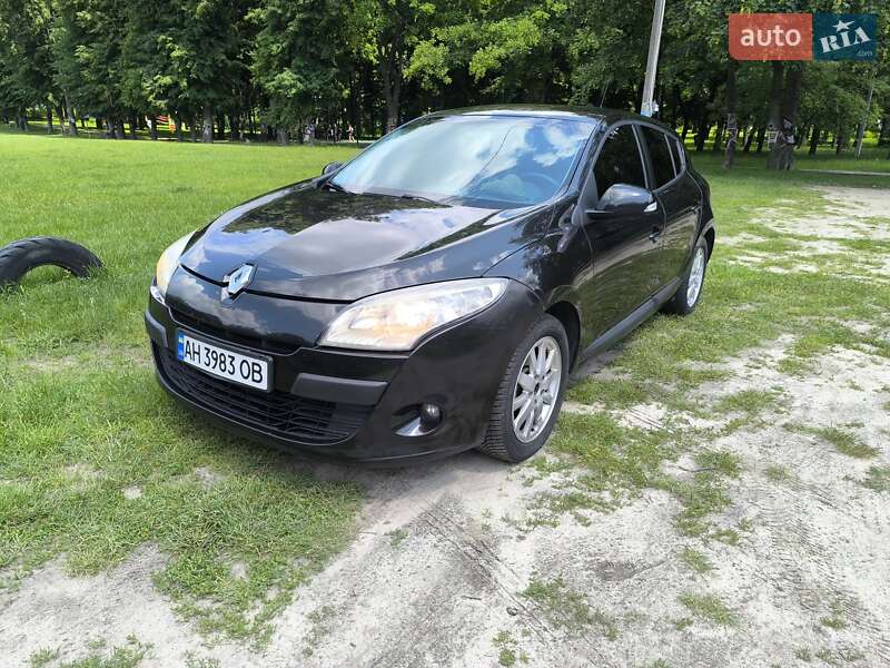 Хэтчбек Renault Megane 2009 в 