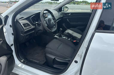 Хэтчбек Renault Megane 2016 в 