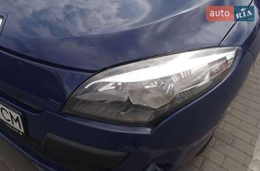 Хетчбек Renault Megane 2010 в 