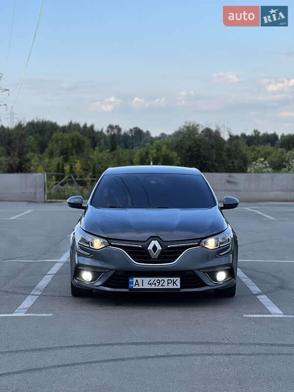 Хэтчбек Renault Megane 2016 в Киеве