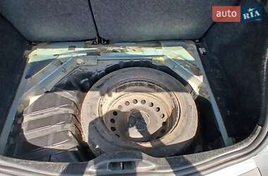 Хэтчбек Renault Megane 2004 в 