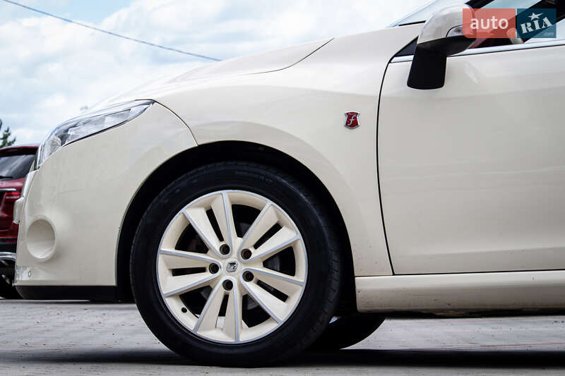 Кабриолет Renault Megane 2011 в Львове фото 12 Кабриолет Renault Megane 2011 в Львове