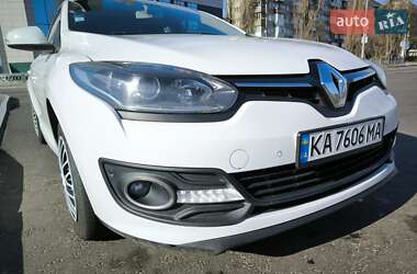 Хэтчбек Renault Megane 2015 в 