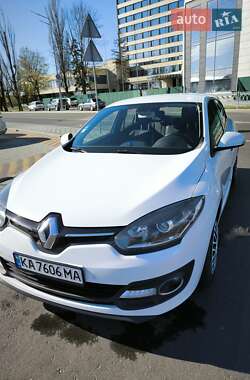 Хэтчбек Renault Megane 2015 в 