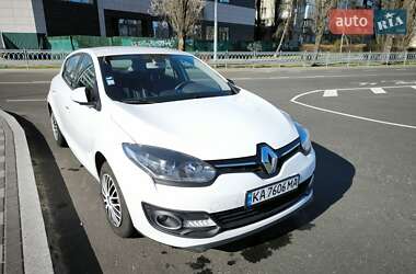 Хэтчбек Renault Megane 2015 в 