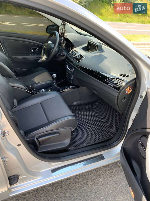 Универсал Renault Megane 2012 в Тальном