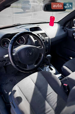 Седан Renault Megane 2004 в 