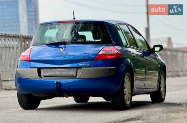 Хэтчбек Renault Megane 2006 в 