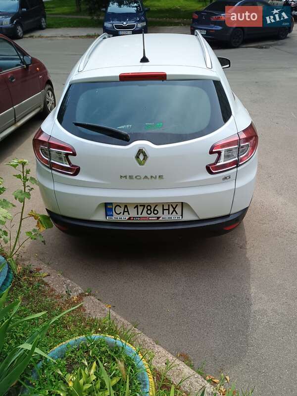 Универсал Renault Megane 2013 в Вишневом