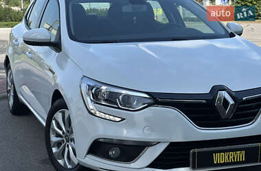 Хэтчбек Renault Megane 2018 в 