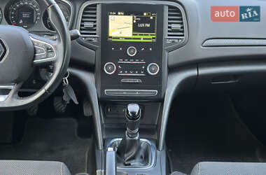 Хэтчбек Renault Megane 2018 в 