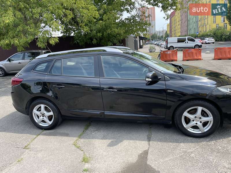 Универсал Renault Megane 2015 в Киеве
