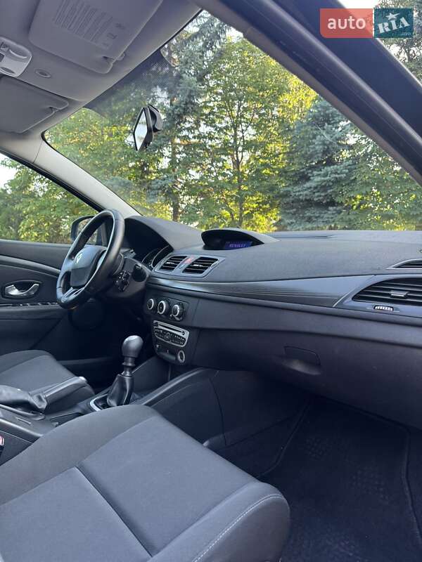 Хэтчбек Renault Megane 2011 в Вознесенске