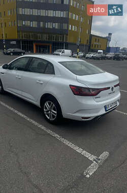Седан Renault Megane 2020 в 