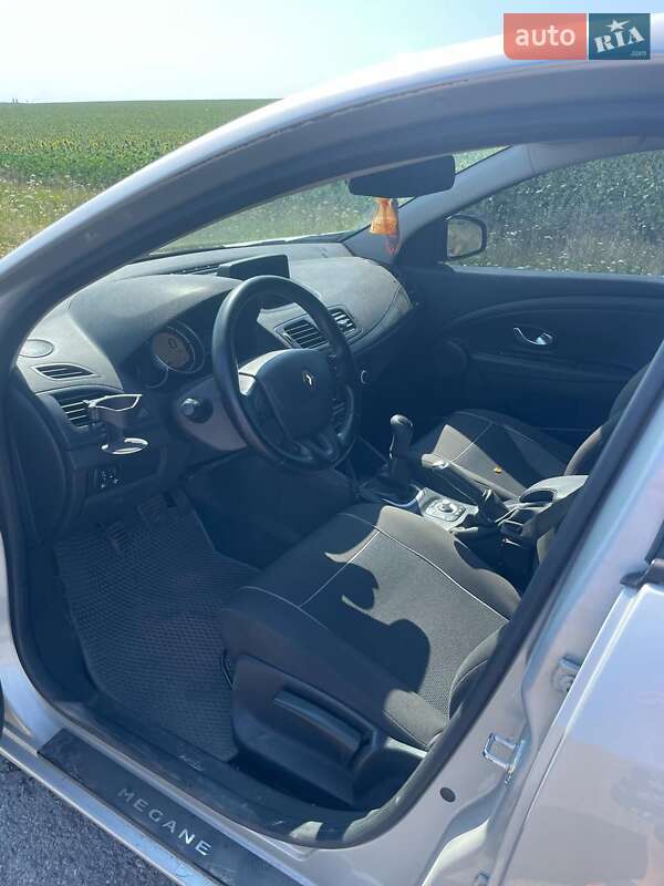 Универсал Renault Megane 2011 в Кривом Роге фото 3 Универсал Renault Megane 2011 в Кривом Роге