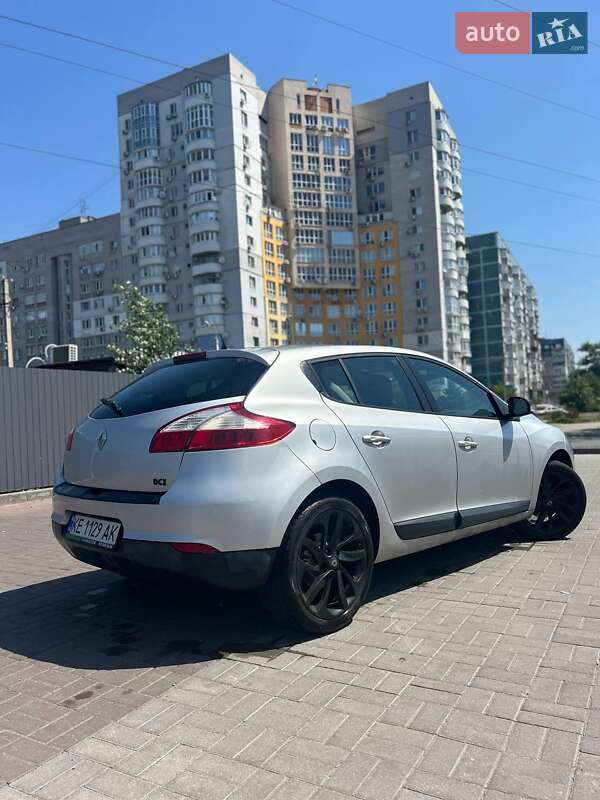 Хетчбек Renault Megane 2014 в Дніпрі