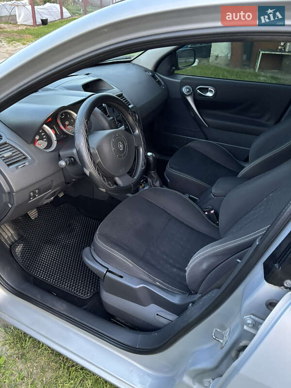 Седан Renault Megane 2005 в Пустомытах