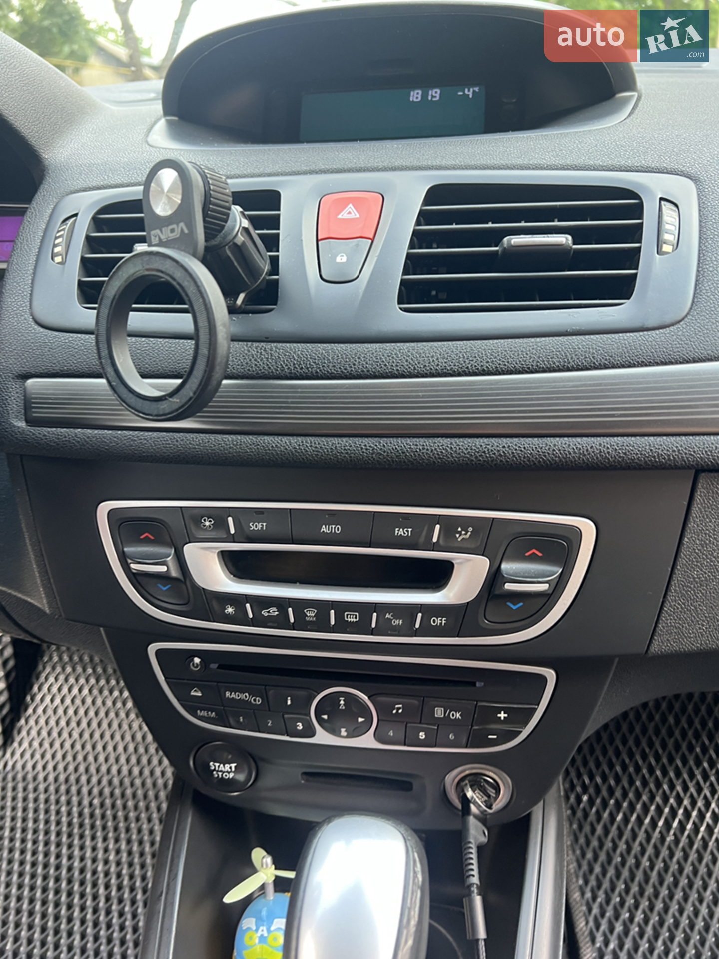 2011 Renault Megane - мініатюра 14