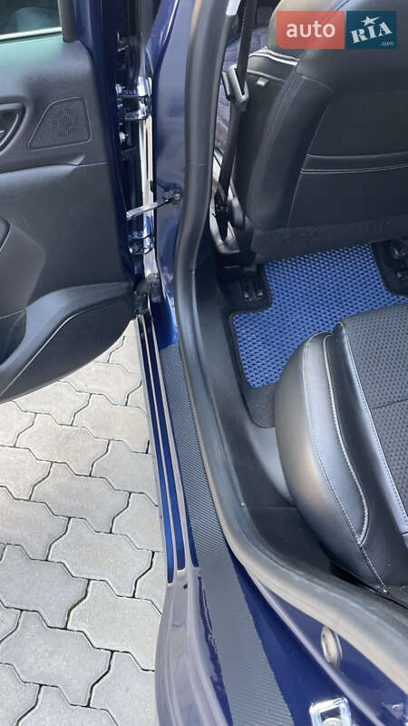 Універсал Renault Megane 2017 в Жовкві фото 57 Універсал Renault Megane 2017 в Жовкві