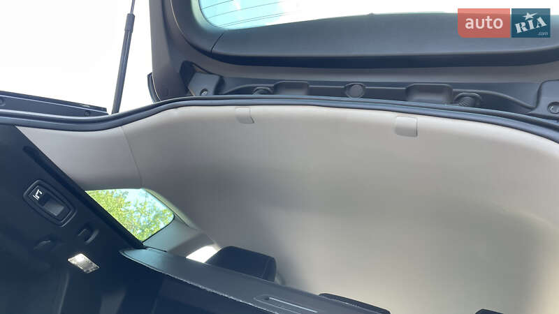 Універсал Renault Megane 2017 в Жовкві фото 72 Універсал Renault Megane 2017 в Жовкві