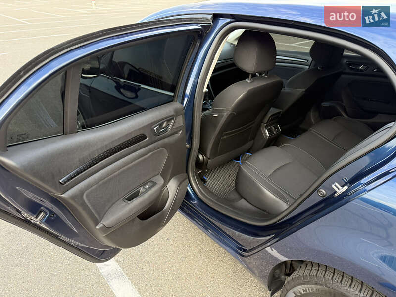 Хэтчбек Renault Megane 2016 в Киеве