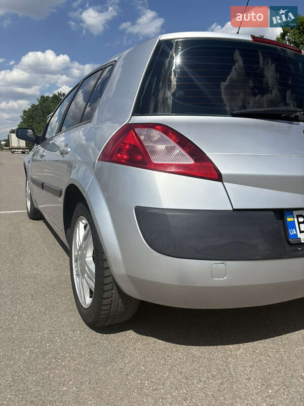 Хэтчбек Renault Megane 2005 в 