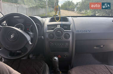 Хэтчбек Renault Megane 2005 в 