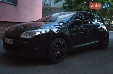 Хэтчбек Renault Megane 2010 в 