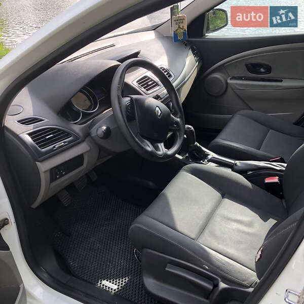 Хэтчбек Renault Megane 2010 в Ровно