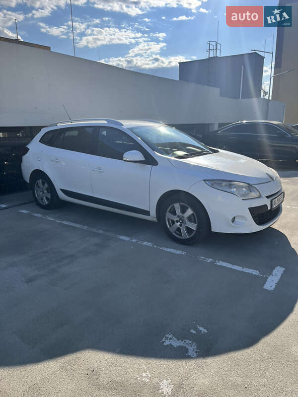 Универсал Renault Megane 2011 в Киеве